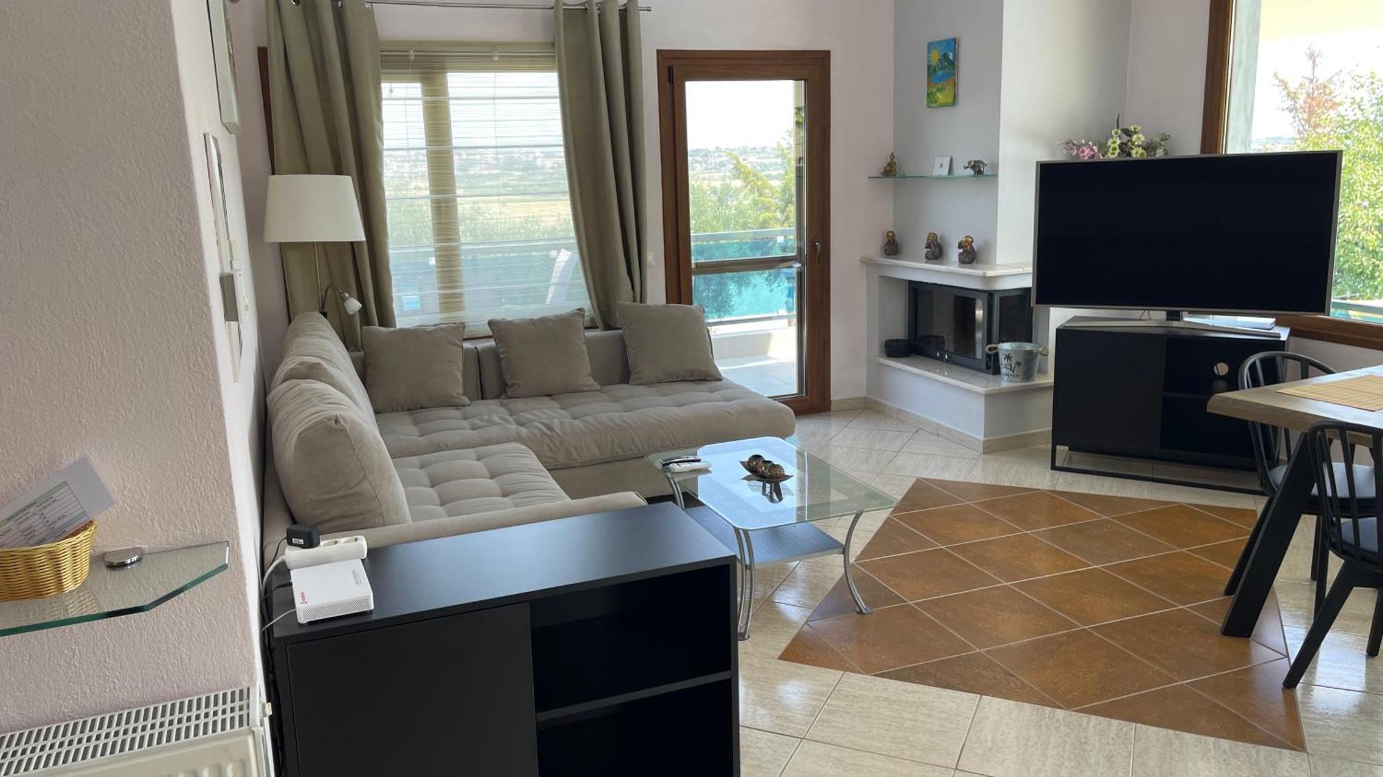 Serenity House Епаноми Екстериор снимка